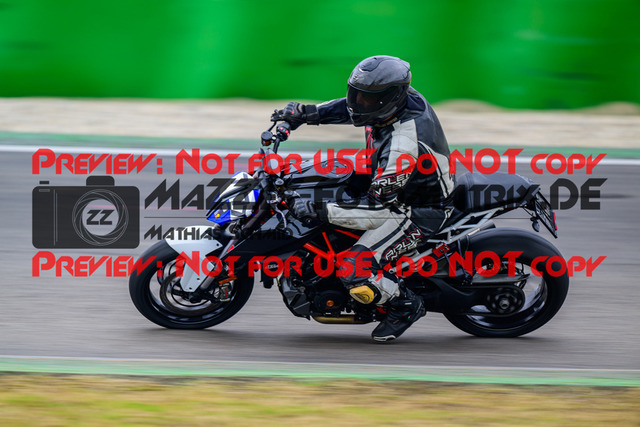 MaZZes_Fotomatrix_20240923_6007705_4401 | Fotograf Mathias Schmid
Sportfotograf,
Eventfotograf,
Hochzeitsfotograf,
Portraitfotograf