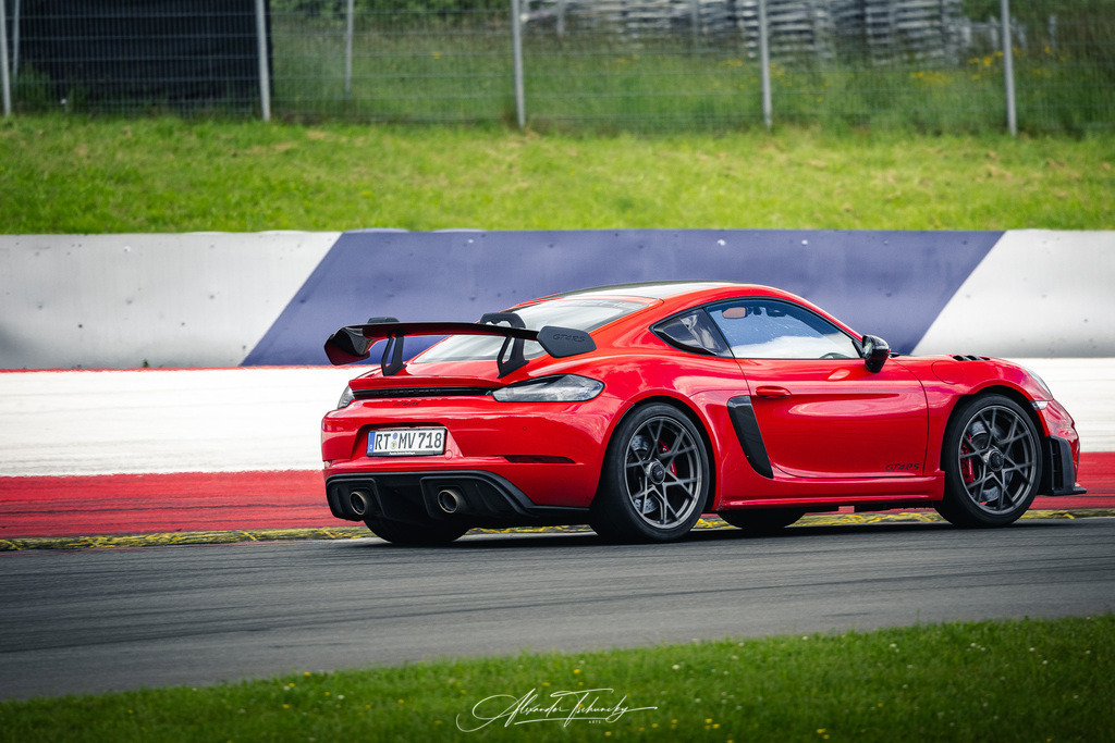 R6PZ2276 _Alexander Tschuncky | Entdecken Sie die faszinierende Welt von Alexander Tschuncky Arts: Kreative Fotografie, atemberaubende Automobilkunst und hochwertiger Bilderdruck. Lassen Sie sich inspirieren! - Realisiert mit Pictrs.com
