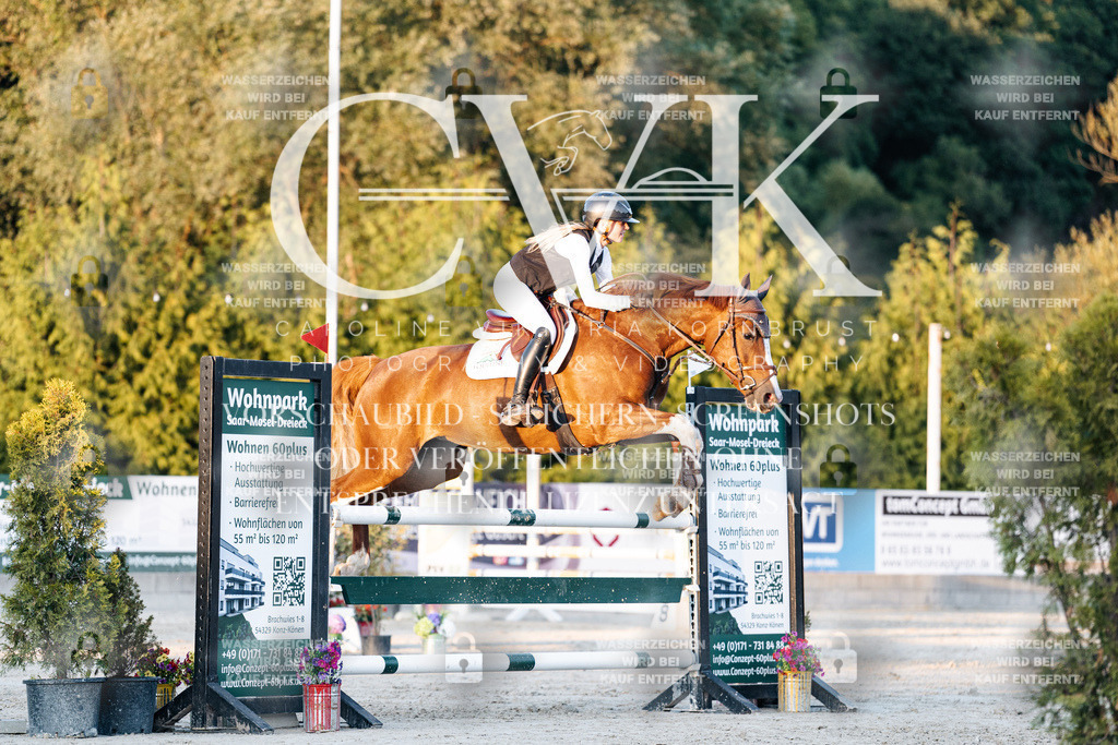CK901156 | Turnierfotografie Pferdefotografie Trier Rheinland-Pfalz Pferdesport Reitsport Tierfotografie Sportfotografie Pferdevideo Pferdevideografie Equestrianvideography equestrianphotography  - Realisiert mit Pictrs.com