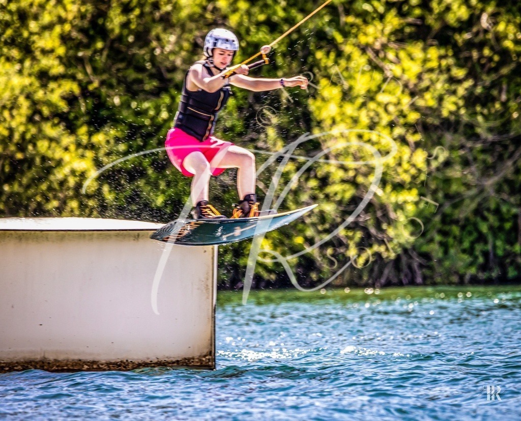 fa16c57c2e8447d4b9540ecfb7e7671f | traudl_s_fotos