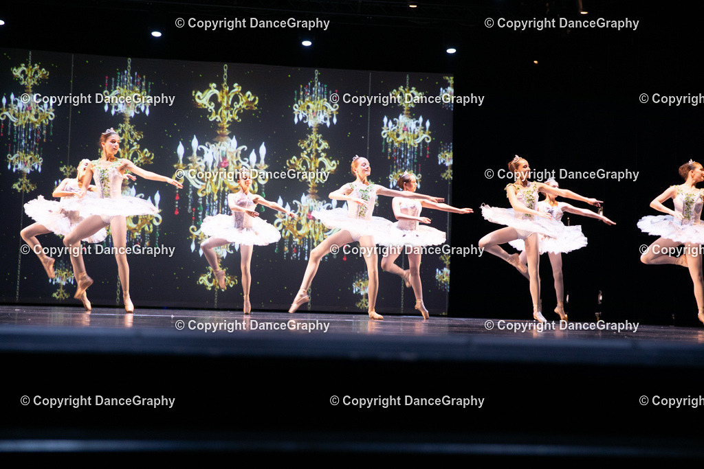 GPHY5875 | DanceGraphy - Realisiert mit Pictrs.com