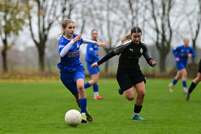 Fußball I Juniorinnen I Saison 2025-2026 I Niedersachsenpokal I Viertelfinale I JFV A-O-B-H-H - FC Rosengarten I 33019 | Der Sportfotograf. - Realisiert mit Pictrs.com