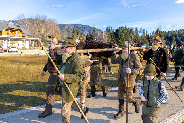 Bärentreiben in Steuerberg | Bildershop von pixelworld.at - Realisiert mit Pictrs.com