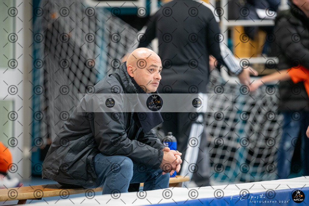 20241130_FCR-Hallenturnier-E-3_017 | Sport und Naturfotografie von Roberto Esposito zeigt echte Momente Bewegung und die Schönheit der Natur. Ausdrucksstarke Bilder schaffen Emotionen.