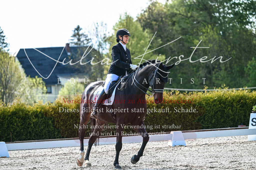 20230513_JK-Röhrsdorf-10-0178 | Pferde- und Turnierfotografie in Westsachsen. Pferdeportraits, Auftragszeichnungen und intuitive Kunst.