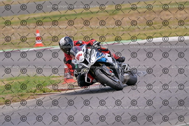 26bt05-1810 | markuskiefer.com - Realisiert mit Pictrs.com
