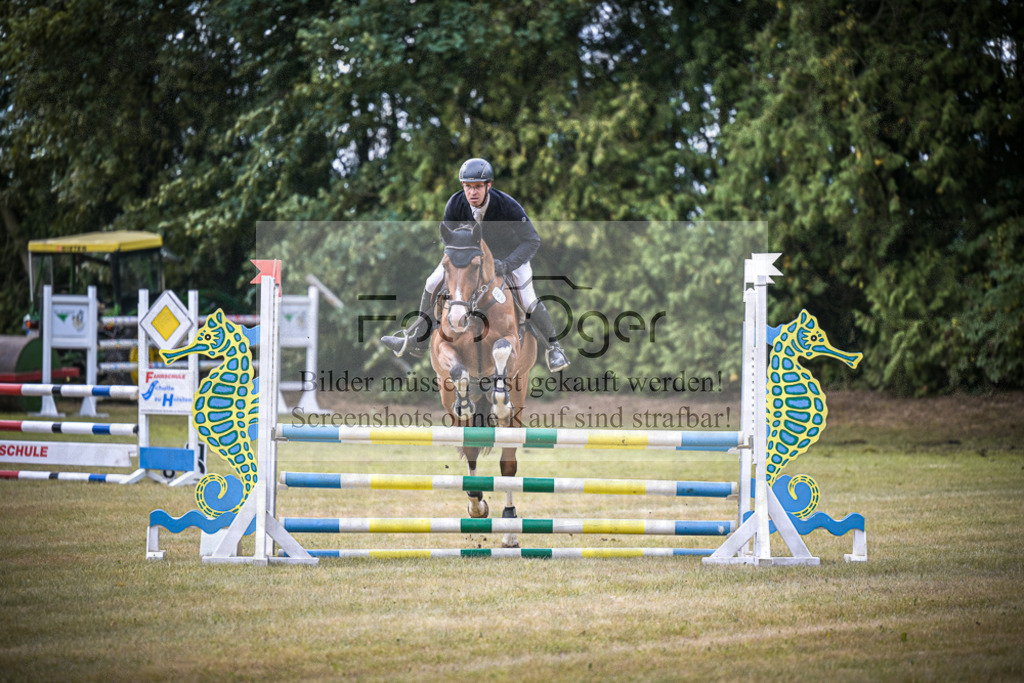 DOS_0687 | Entdecke hochwertige Reitturnierfotos von Foto Oger. Professionell, emotional und authentisch – jetzt Lieblingsmomente im Shop bestellen.Deutschlandweite Turnierfotografie. - Realisiert mit Pictrs.com