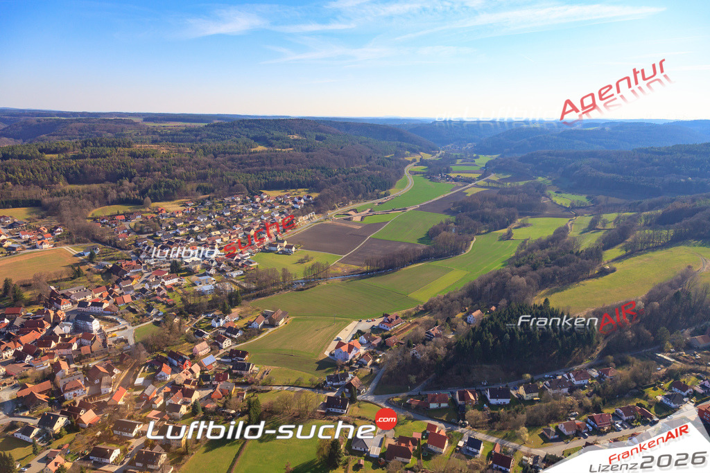 Die Luftaufnahme der Stadt Weismain wurde 2017 vom Flugzeug heraus erstellt ( keine Drohne )- hohe Auflösung für beste Qualität