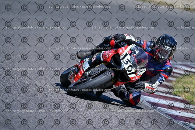 26bt04-0287 | markuskiefer.com - Realisiert mit Pictrs.com