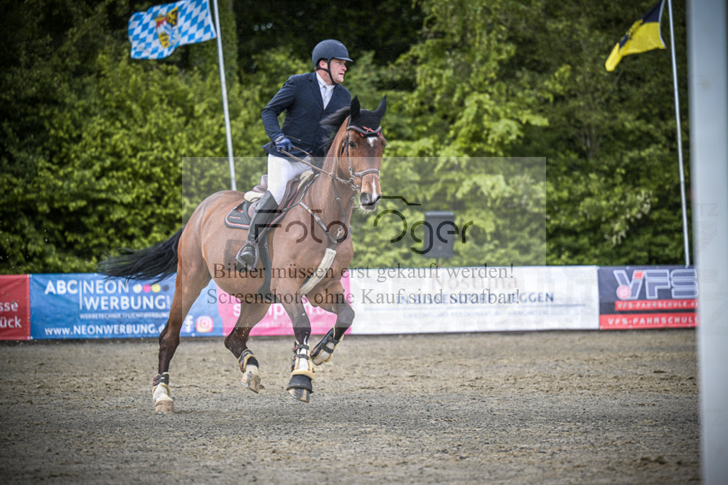 DOS_2218 | Entdecke hochwertige Reitturnierfotos von Foto Oger. Professionell, emotional und authentisch – jetzt Lieblingsmomente im Shop bestellen.Deutschlandweite Turnierfotografie. - Realisiert mit Pictrs.com