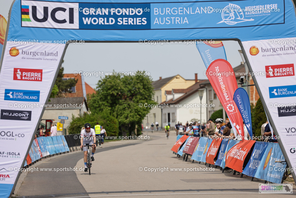 VJ__9334 | Neusiedlersee Radmarathon 2026@sportshot_your_pictrs #yourpictures#roadtowm2029 #nrm #neusiedlerseeradmarathon #neusiedlersee #neusiedlerseetourismus #burgenland #mörbisch #nrm26 #burgenlandtourismus #voglundco #poweredbyburgenlandtourismus #radsport #rad #marathon #ucigranfondo #visitburgenland #ucigranfondoworldseries