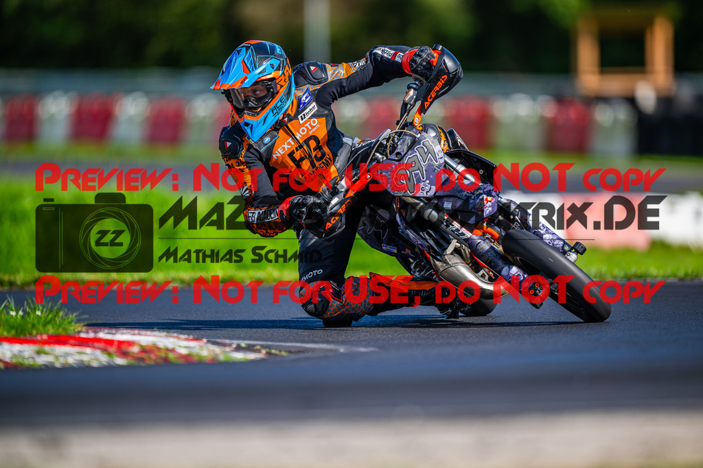 MaZZes_FotoMatrix_230920_0749 | Fotograf Mathias Schmid
Sportfotograf,
Eventfotograf,
Hochzeitsfotograf,
Portraitfotograf