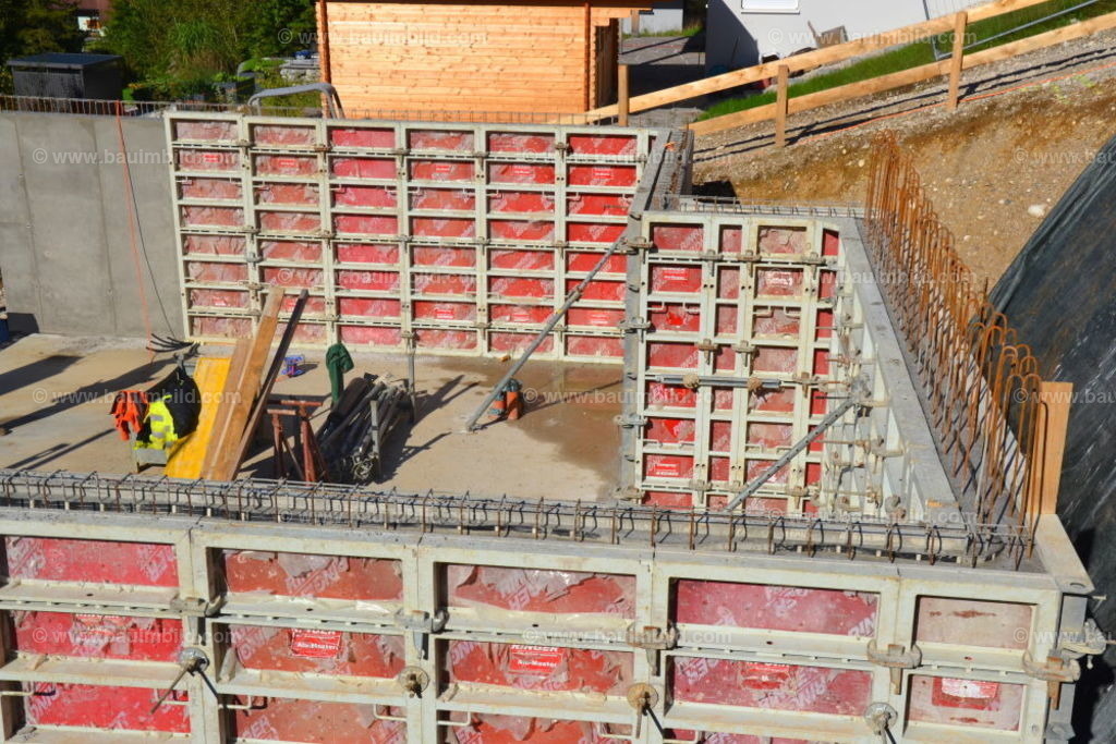 bib-lg04-betonarbeiten-0209 | Nach LV-Leistungsgruppen sortierte Detailfotos über den Bau eines Hauses. Alle Hausbau-Bilder direkt vom Urheber und Autor der Website Haus-Selber-Bauen.com