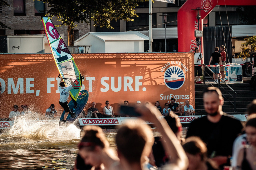 Kieler WOCHE Tow In Windsurf - @art_tokarev dpmedia (51 von 63) | dp-photography - Realisiert mit Pictrs.com