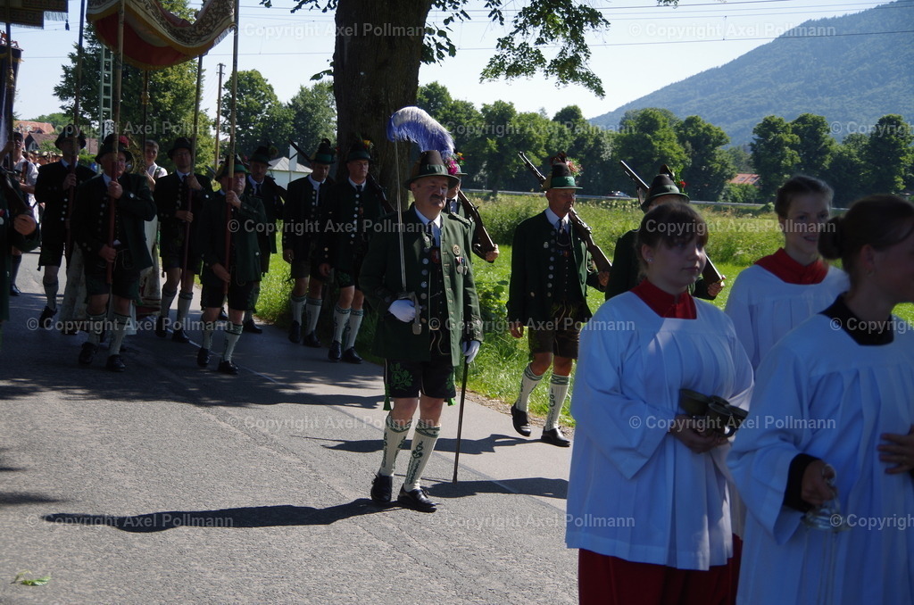 IMGP6116 | fotografiert von Axel PollmannLeonhardi Wallfahrt Benediktbeuern und Murnau, Fronleichnam, Fasching, Landschaft im Loisachtal und Benediktbeuern  - Realisiert mit Pictrs.com