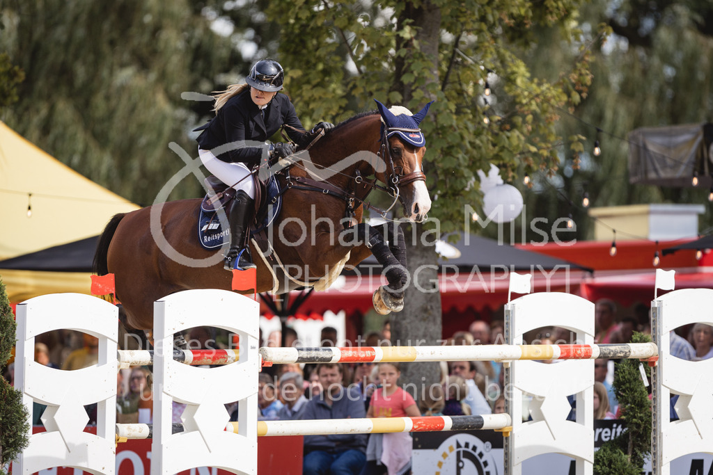 230827_Delbrueck_GrosserPreis-573 | Deine schönsten Turniermomente als professionelle Fotos! Entdecke hochwertige Pferdesport-Fotografie im Online-Shop. Jetzt Fotos finden & bestellen!