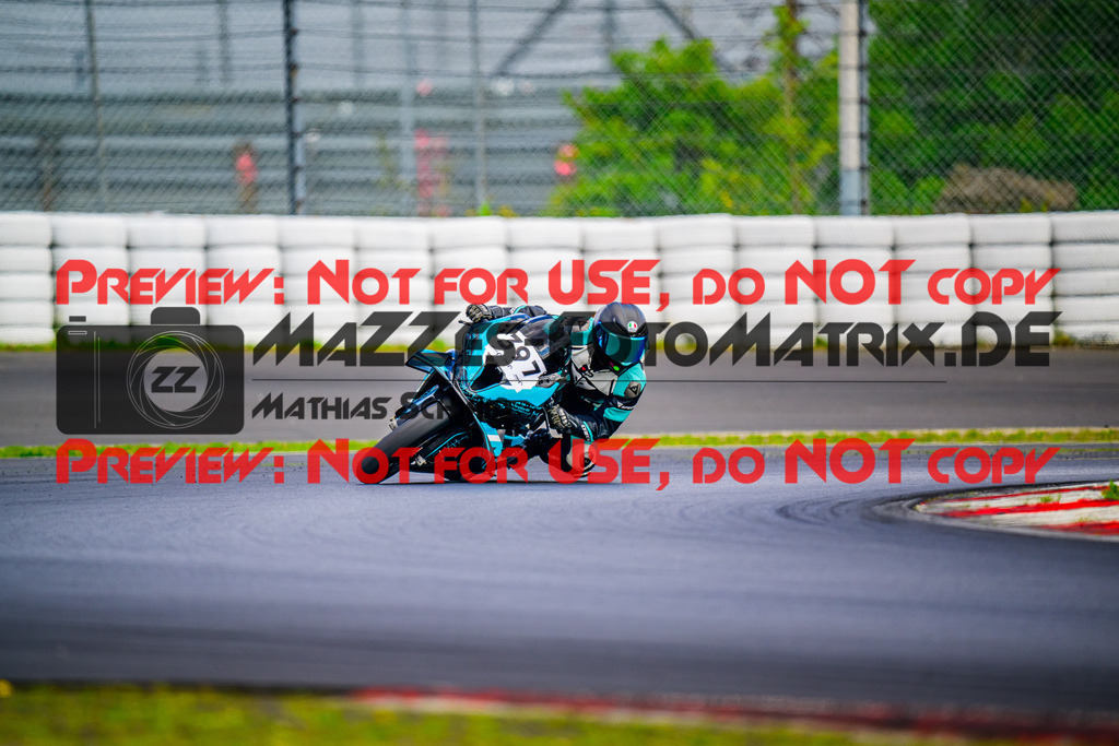 MaZZes_FotoMatrix_240717_6007705_2-361 | WEISS