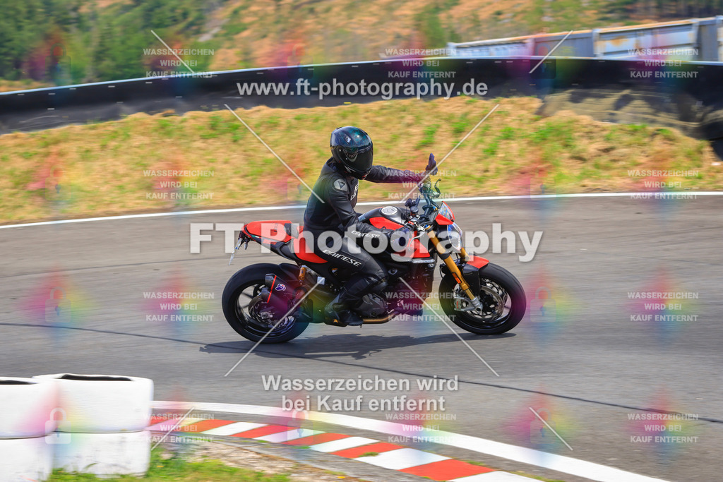 _DSK2645 | Hier findet Ihr Bilder von Touristenfahrten auf der Nürburgring Nordschleife oder von anderen Veranstaltungen die ich besucht habe. Viel Spass beim Durch Schauen 