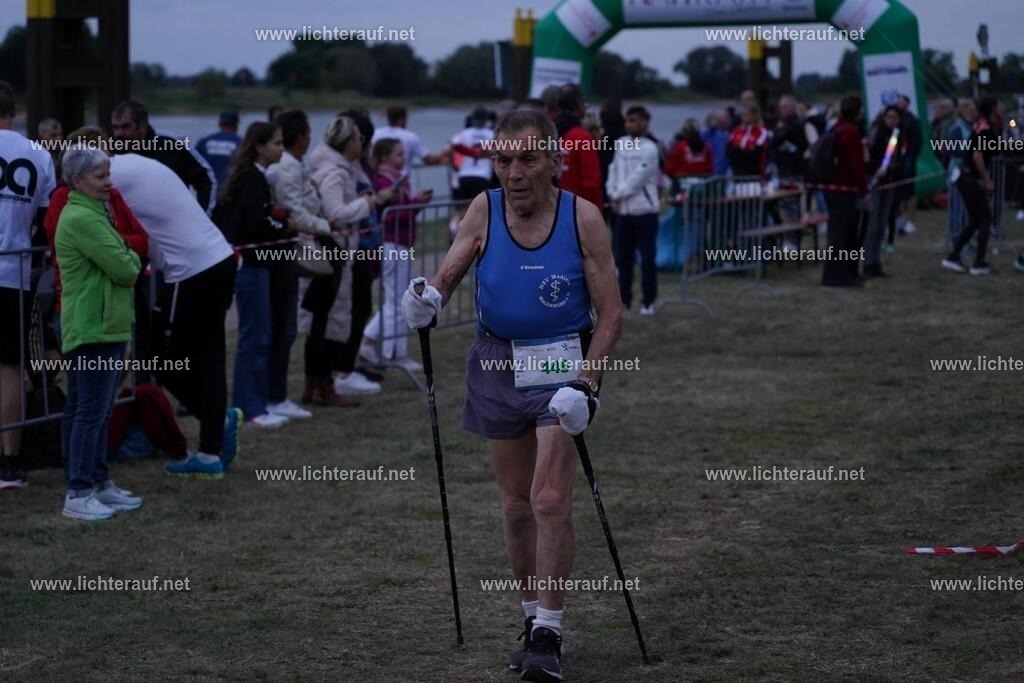 DSC05376 | Lichterlauf  - Realisiert mit Pictrs.com