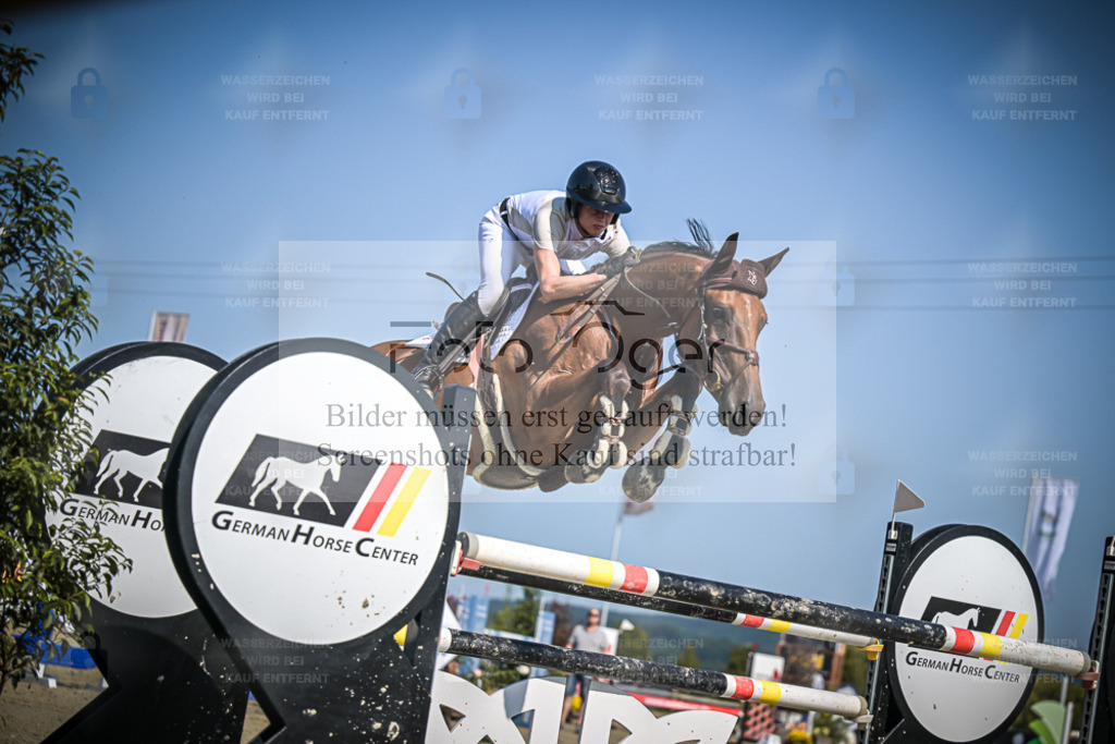 DOS_2731 | Entdecke hochwertige Reitturnierfotos von Foto Oger. Professionell, emotional und authentisch – jetzt Lieblingsmomente im Shop bestellen. - Realisiert mit Pictrs.com