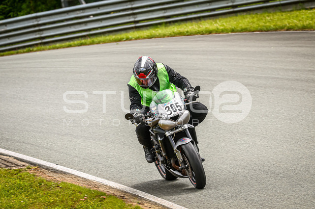0305-260605BB-026_305 | Deine Full-Service-Agentur für ✔️Videoproduktionen und ✔️Motorsportfotografie Jetzt Angebot anfragen!