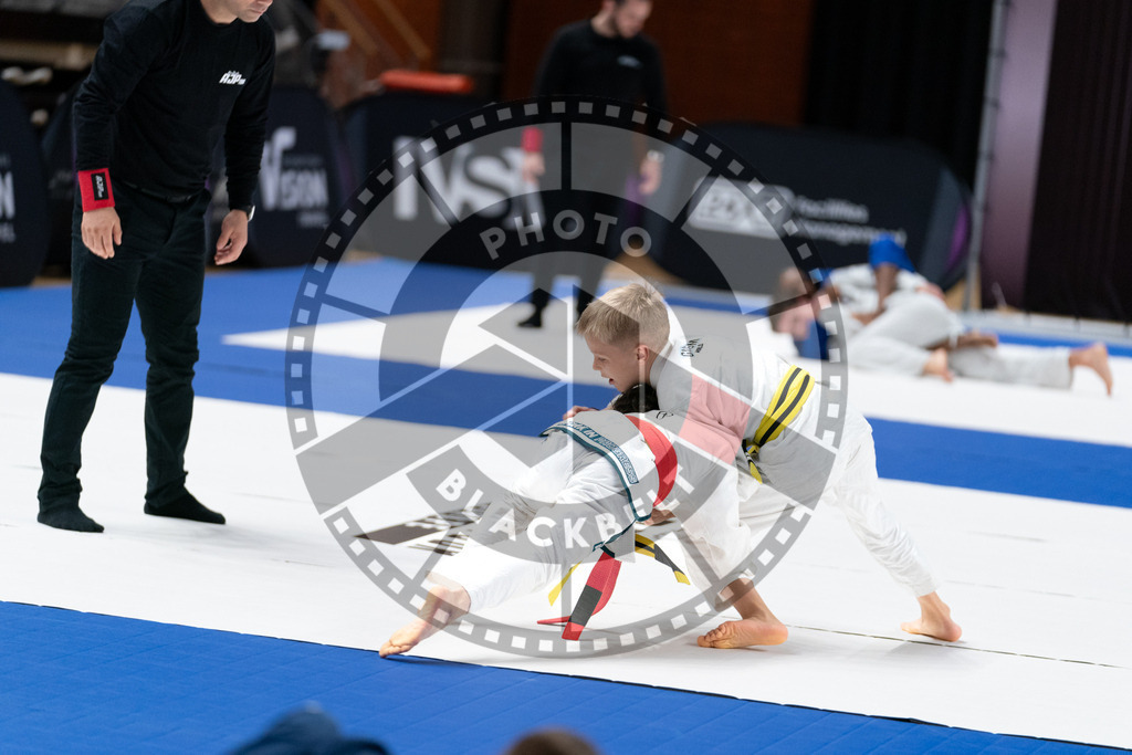 20241012PBB0430 | Athletes compete during the AJP Tour Europe Continental Jiu-Jitsu Youth Championship on October 12, 2024, in Almere near Amsterdam, Netherlands. © Chiara Dazi / photoblackbelt