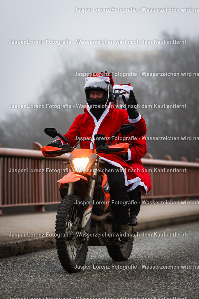X-Mas Ride I Kiel I 2025 | Jasper Lorenz Fotografie - Realisiert mit Pictrs.com