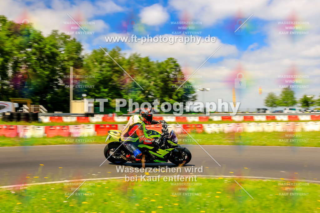 VBK-8087 | Hier findet Ihr Bilder von Touristenfahrten auf der Nürburgring Nordschleife oder von anderen Veranstaltungen die ich besucht habe. Viel Spass beim Durch Schauen 