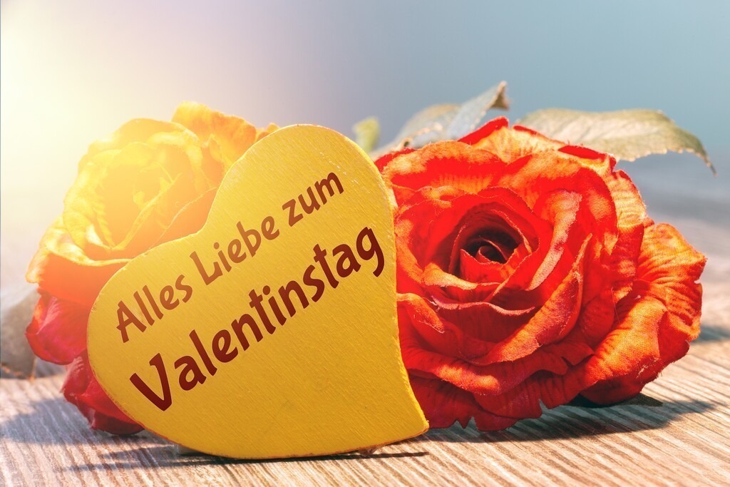 Grüße zum Valentinstag: Rosen und ein Herz mit der Aufschrift ALLES LIEBE ZUM VALENTINSTAG | Grüße zum Valentinstag: Rosen und ein Herz mit der Aufschrift ALLES LIEBE ZUM VALENTINSTAG - Realisiert mit Pictrs.com