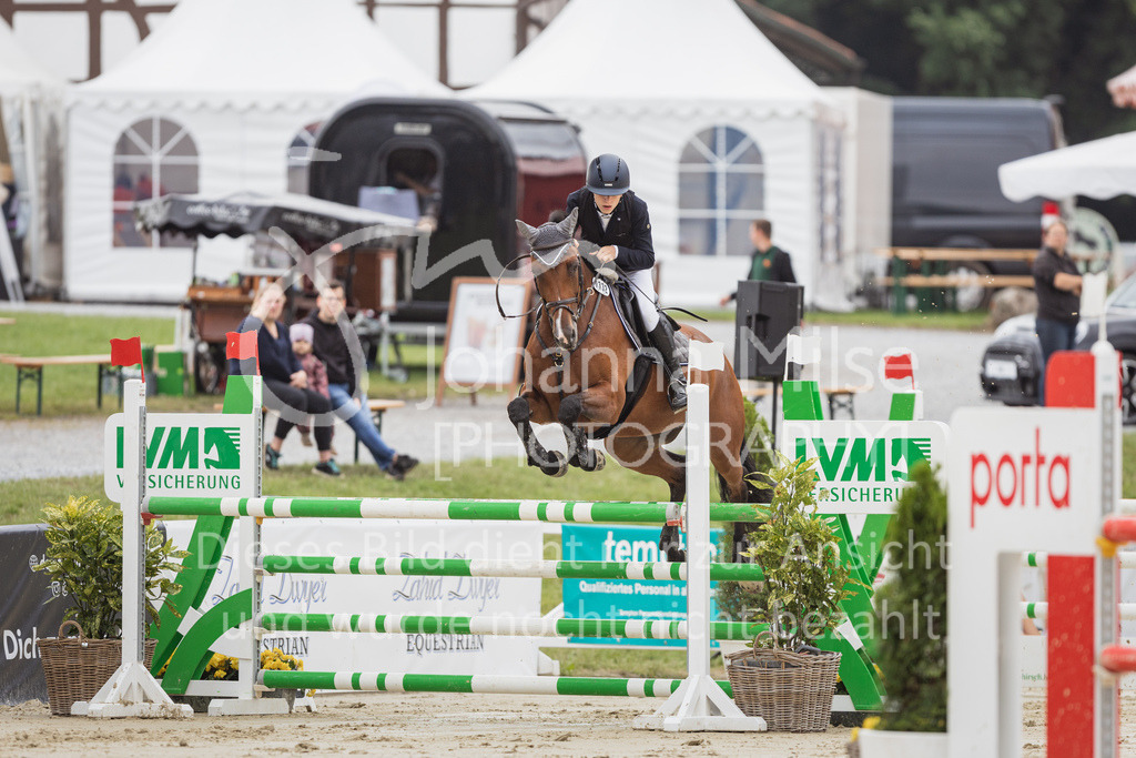 230730_BHO_M1-Spr-334 | Deine schönsten Turniermomente als professionelle Fotos! Entdecke hochwertige Pferdesport-Fotografie im Online-Shop. Jetzt Fotos finden & bestellen!