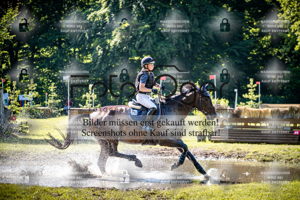 2026-05 - Melle Oldendorf-3-0037 | Entdecke hochwertige Reitturnierfotos von Foto Oger. Professionell, emotional und authentisch – jetzt Lieblingsmomente im Shop bestellen.Deutschlandweite Turnierfotografie. - Realisiert mit Pictrs.com