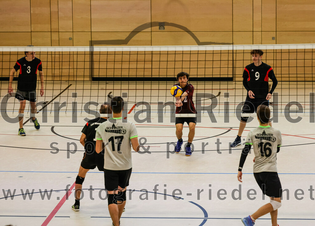 2021-11-27_133_TuS_Oberding_II_gegen_MTV_1881_Ingolstadt_III | Oberding, Deutschland, 27.11.2021:
Volleyball, Kreisliga 2021 / 2022, 5. Spieltag, TuS Oberding II gegen MTV 1881 Ingolstadt III, Endergebnis: 3:2

Karl Scholz (TuS Oberding, #3), Andreas Ruß (TuS Oberding, #1), Lucas John (TuS Oberding, #12), Hayden Lorenz (TuS Oberding, #9)

Foto: Christian Riedel / fotografie-riedel.net