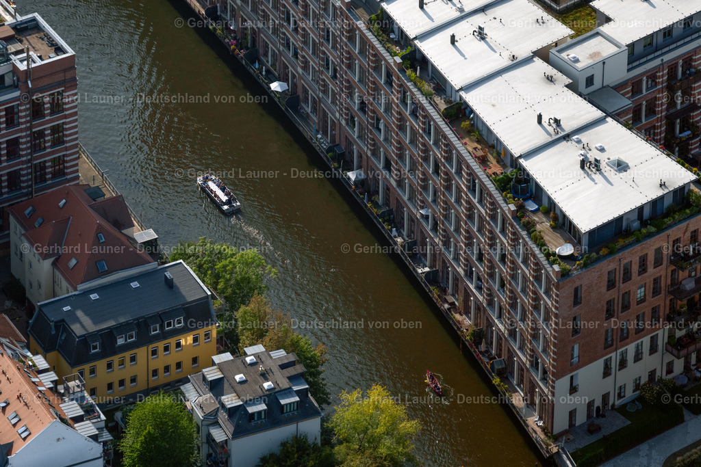 4040253 | LEIPZIG 14.09.2020 Boote und Schiffe an den Anlegestellen entlang des Flussverlaufs Weiße Elster in der Innenstadt in Leipzig im Bundesland Sachsen, Deutschland. // Boats and ships at the jetties along the course of the Weisse Elster river in the city center in Leipzig in the state Saxony, Germany. Foto: Gerhard Launer