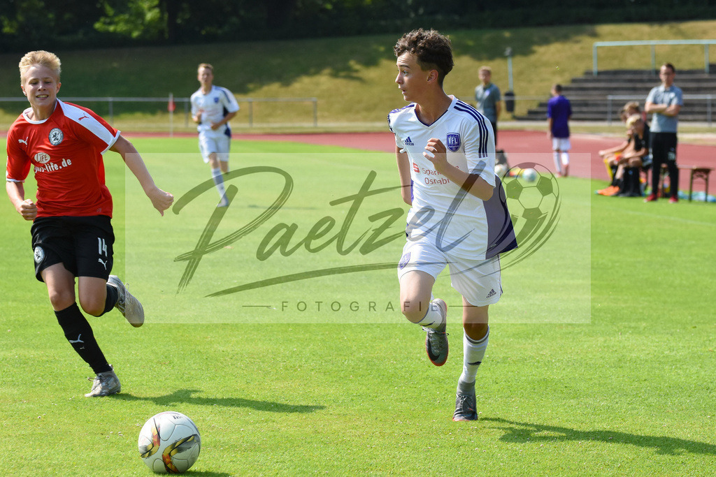20180722_OSNCAL_0003 | Fußball, C-Junioren :   beim Testspiel zwischen VfL Osnabrück U15 vs. JFV Calenberger Land U15 am 22.07.2018 im Sportpark Illoshöhe in Osnabrück, Deutschland.(Foto von Nico Paetzel) - Realisiert mit Pictrs.com