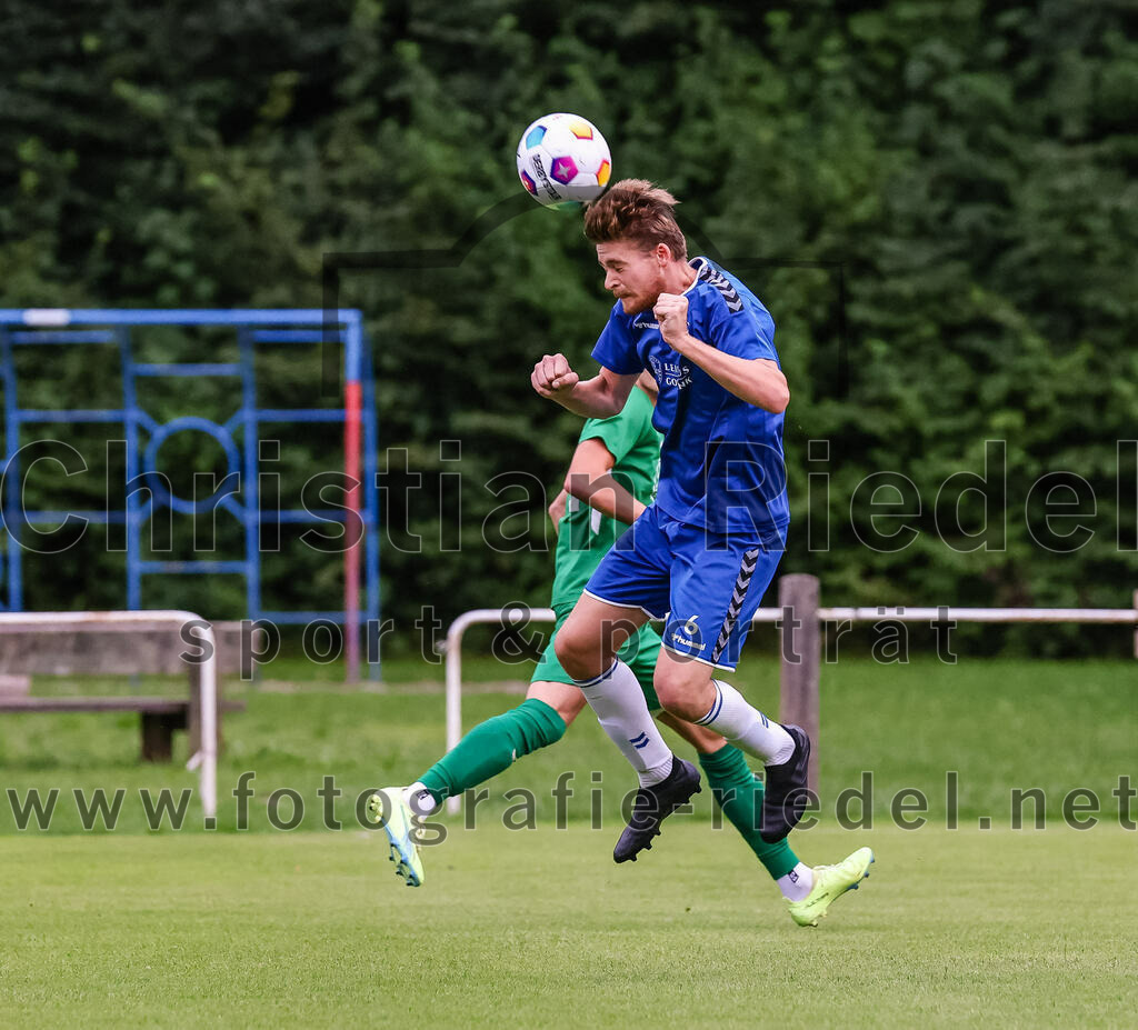 2023-08-04_044_FC_Forstern_gegen_FC_Langengeisling_II | Forstern, Deutschland, 04.08.2023:
Fußball, Kreisklasse 2023 / 2024, 1. Spieltag, FC Forstern gegen FC Langengeisling II, Endergebnis: 2:1

Philipp Attensberger (FC Langengeisling, #6)

Foto: Christian Riedel / fotografie-riedel.net