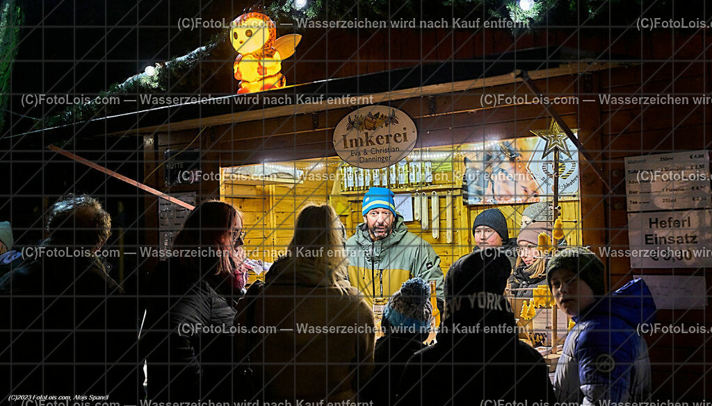 ALP5467_WIESELBURGER ADVENT_Imkerstand | (C)FotoLois.com, Alois Spandl, WIESELBURGER ADVENT, Perchtenlauf, So 10. Dez. 2023.