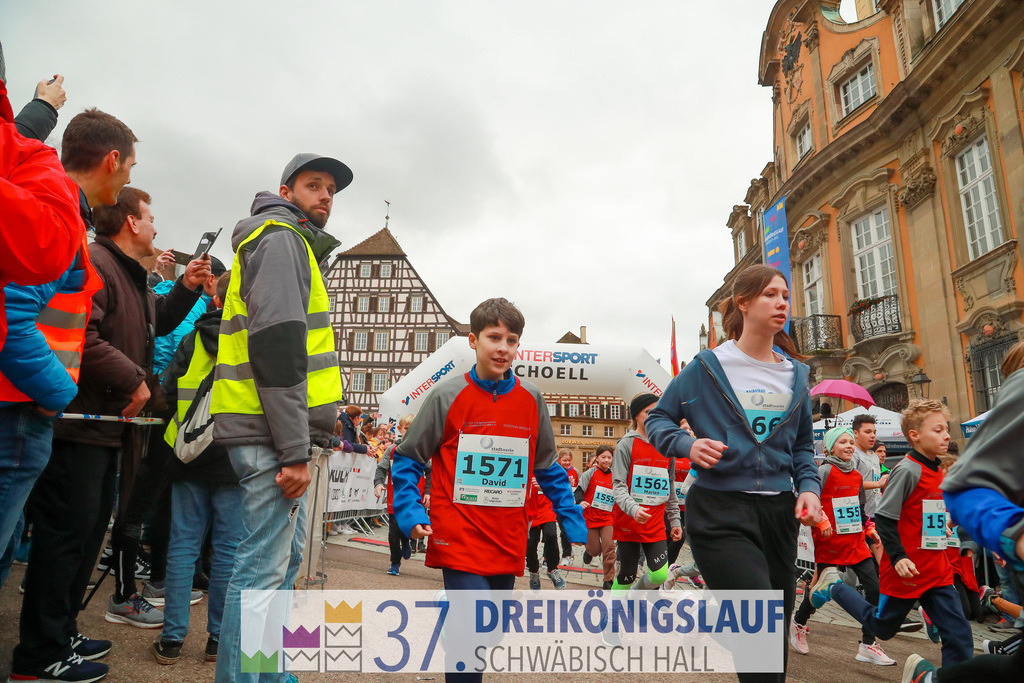 Stadtwerke Jugendlauf 1700m | 3 Koenigslauf 2023 - Realisiert mit Pictrs.com