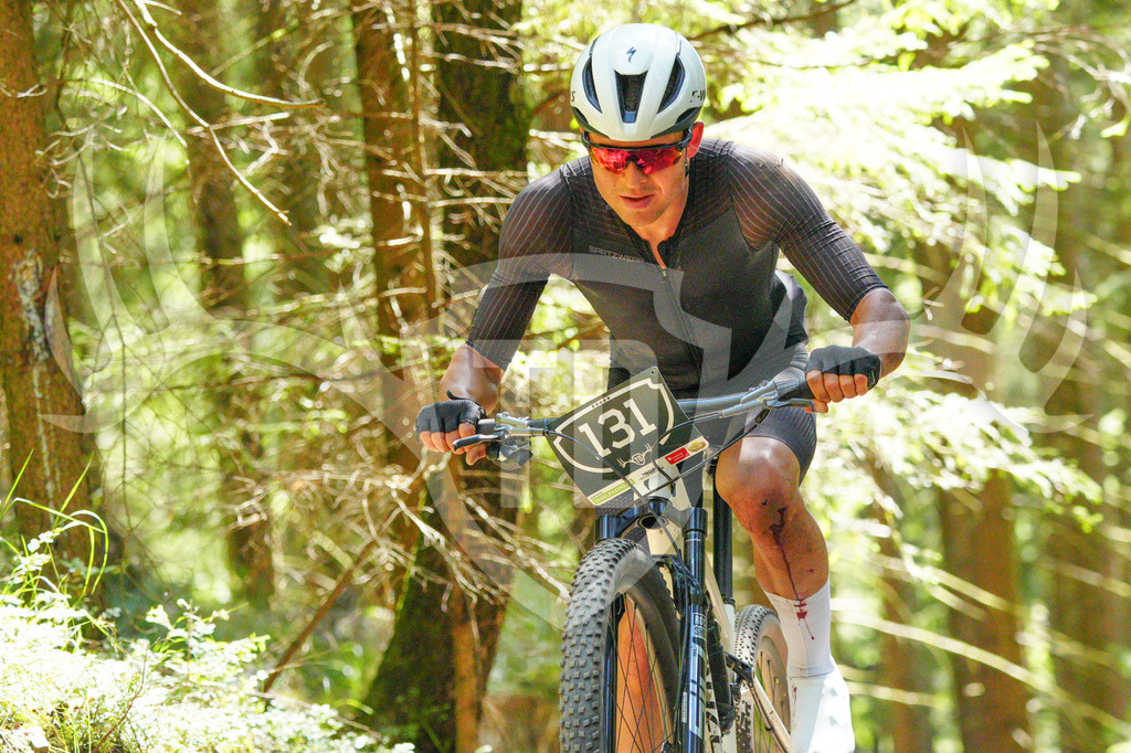 FC604140 | Fotogalerie der Treibjagd im Dunkelwald - Dein MTB Etappenrennen im Erzgebirge - Realisiert mit Pictrs.com