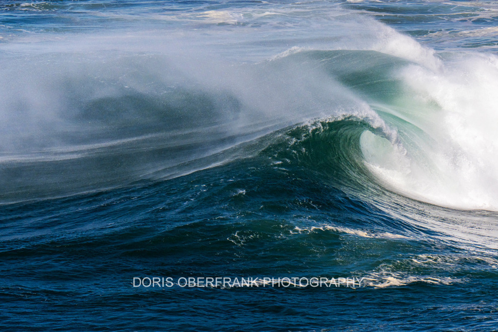 Dancing waves  | Nazaré: Dancing waves  - Realisiert mit Pictrs.com