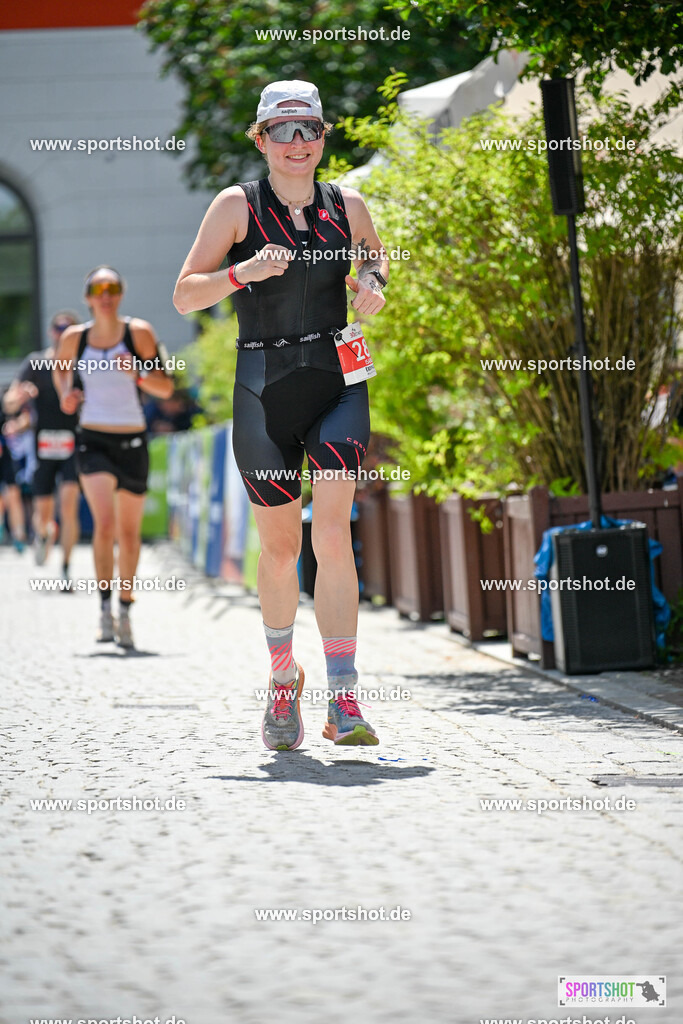 SZI_7630 | Stadttriathlon Erding 2025. #yourpictrs #sportshot_your_pictrs @Sportshotphotography #stadttriathlonerding Copyright: www.sportshot.de