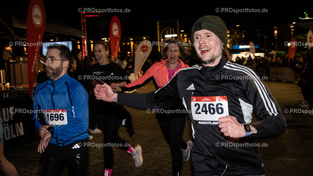 23. ASV Nachtlauf; Koeln, 13.05.26 | Impressionen vom 23. ASV Nachtlauf am 13.05.26 am Tanzbrunnen in Koeln. Foto: BEAUTIFUL SPORTS/Axel Kohring