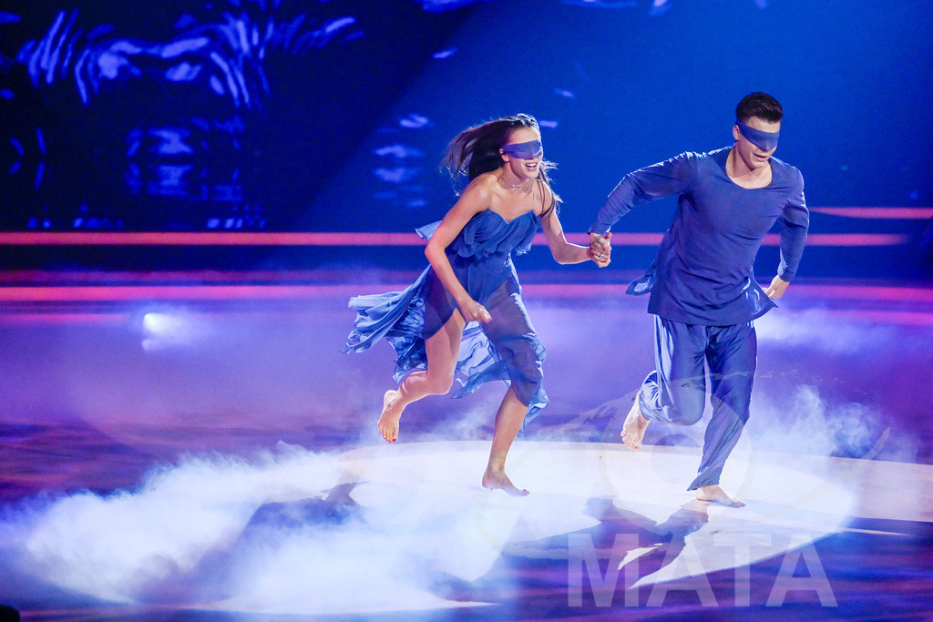 _DW06275 | Profitänzerin Patricija Ionel und Para-Schwimmer Taliso Engel bei der 18. Staffel der RTL-Tanzshow Lets Dance  - Realisiert mit Pictrs.com