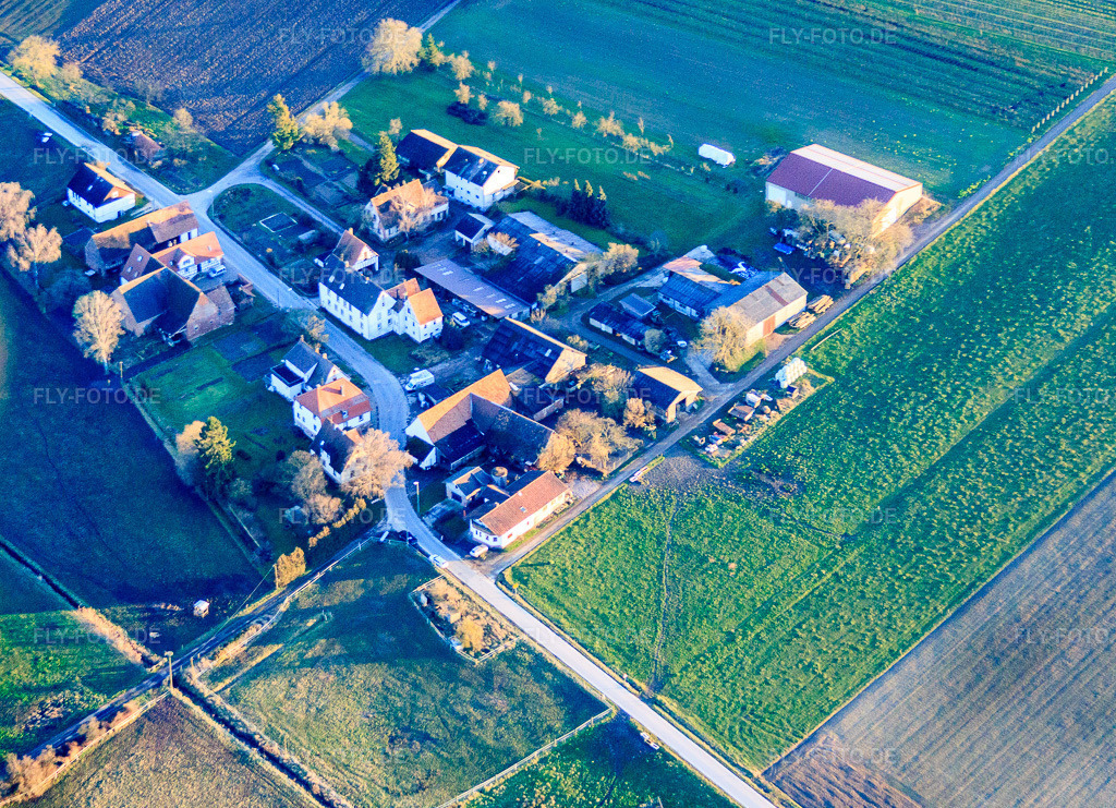 Luftbild: Kapellen, Kaplaneihof im Ortsteil Deutschhof in Kapellen-Drusweiler im Bundesland Rheinland-Pfalz in Deutschland. Foto: IMG_61941.jpg vom 28.01.2014 durch Werner Riehm/FLY-FOTO.deAuflösung des Originals: 3805 x 2752 px