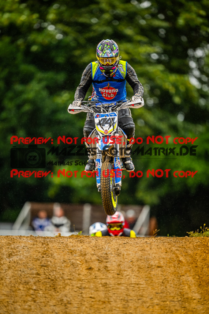 MaZZes_FotoMatrix_230701_2827 | UE40