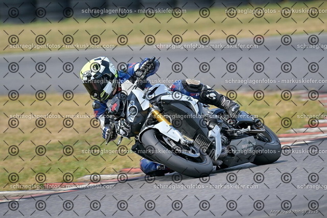 25bt04-1623 | markuskiefer.com - Realisiert mit Pictrs.com