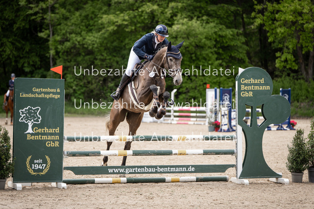 Bad_Meinberg_06034 | saradresslerfotografie - Realisiert mit Pictrs.com