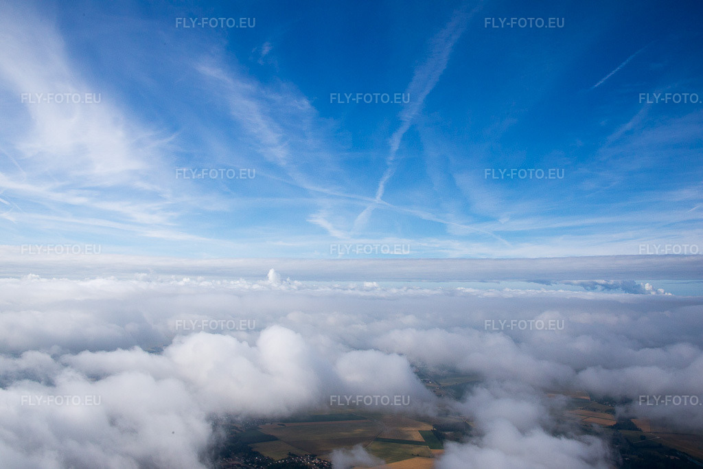 Vue aérienne: Vue de la ville à Montargis dans le département Loiret, France. Photo: IMG_082599.jpg prise le 21/06/2015 par Werner Riehm/FLY-FOTO.euRésolution de l'original: 5472 x 3648 px