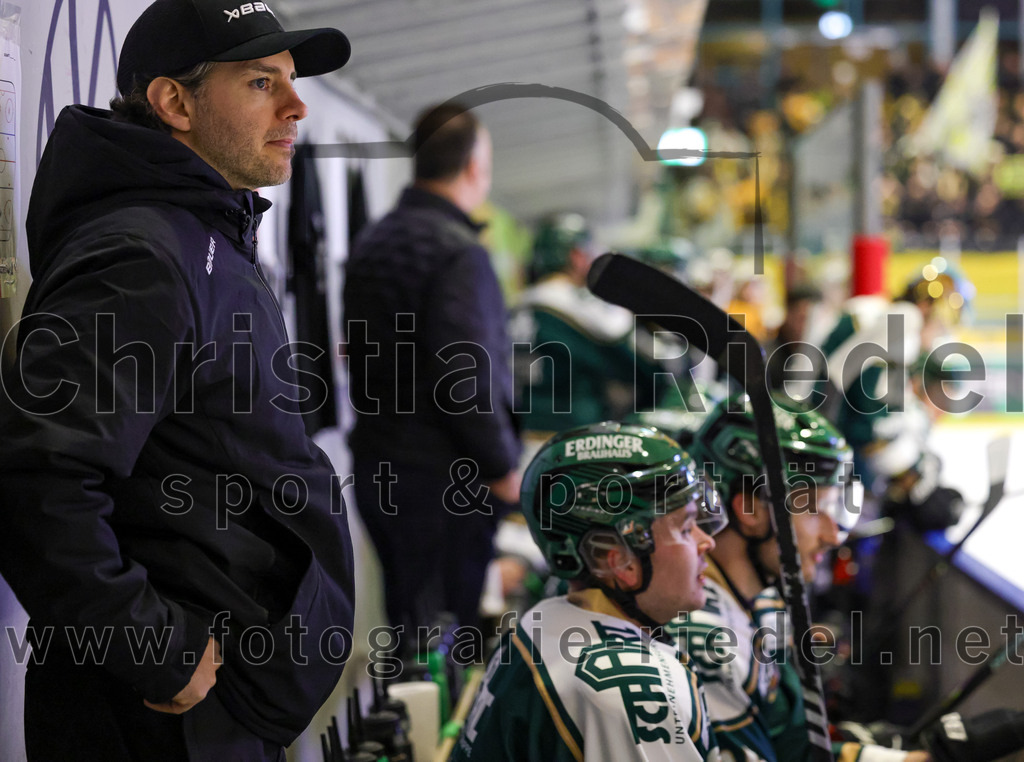 2026-02-27_076_TSV_Erding_gegen_EV_Fuessen | Erding, Deutschland, 27.02.2026:Eishockey, Oberliga Süd 2025 / 2026, 51. Spieltag, TSV Erding gegen EV Füssen, Endergebnis: 2:4Co-Trainer Thomas Brandl (Erding Gladiators)Foto: Christian Riedel / fotografie-riedel.net