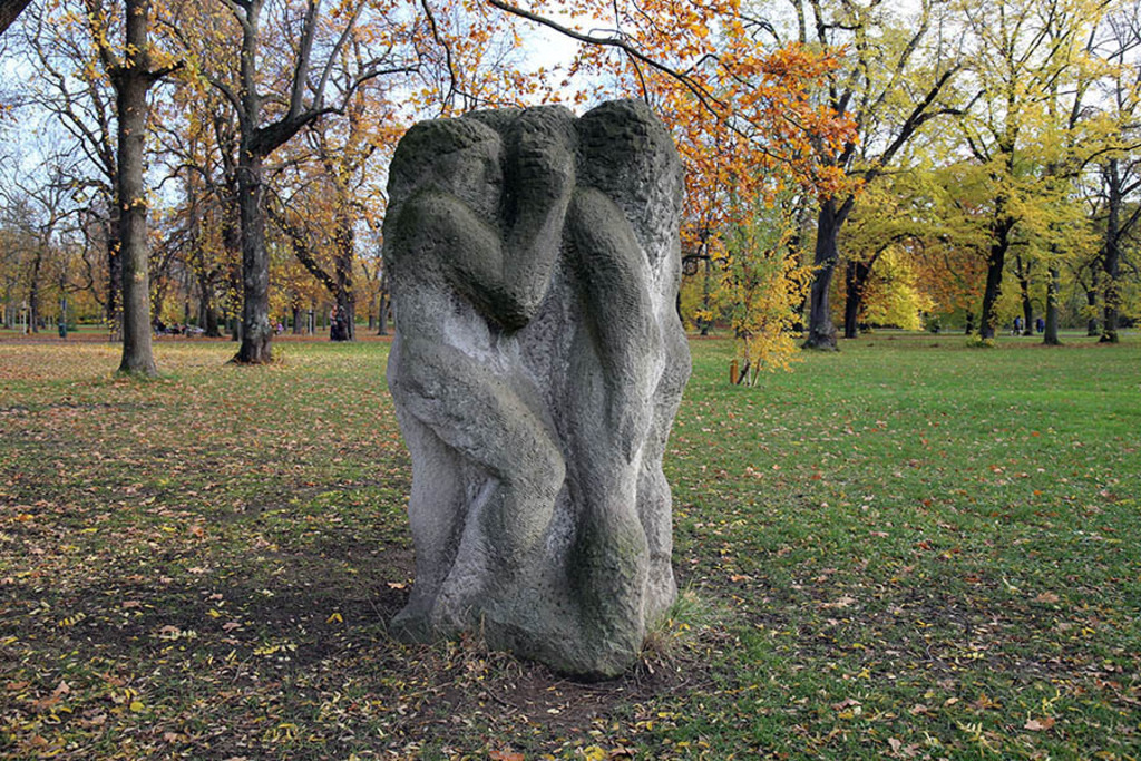 Foto: Leipzig - Friedenspark | Das Team hinter BILDLEXIKON LEIPZIG bündelt historische wie aktuelle Informationen über die Stadt Leipzig in Text und Bild auf einer Plattform und stellt diese der interessierten Öffentlichkeit zur Verfügung.