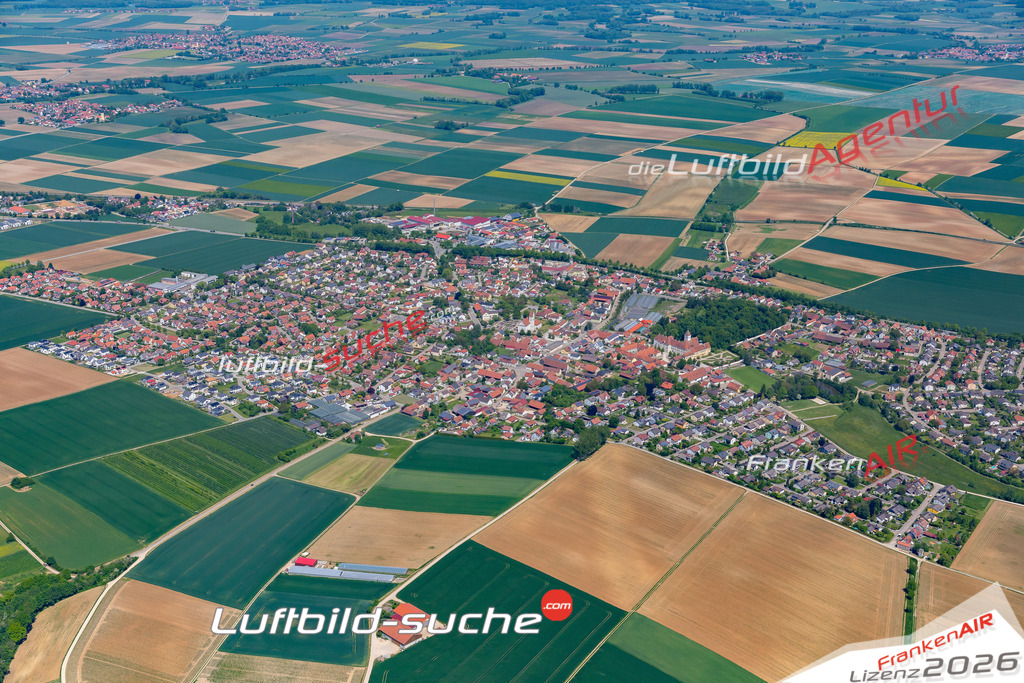 Das Luftbild der Stadt Alteglofsheim wurde 2021 vom Flugzeug heraus erstellt (keine Drohne) Aufnahmehöhe ca.450 Meter- hohe Bildauflösung und Druck-Qualität garantiert!